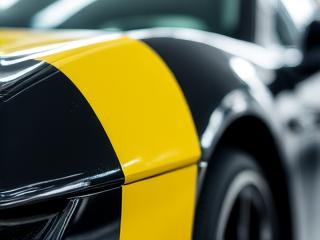 精密なマスキング作業